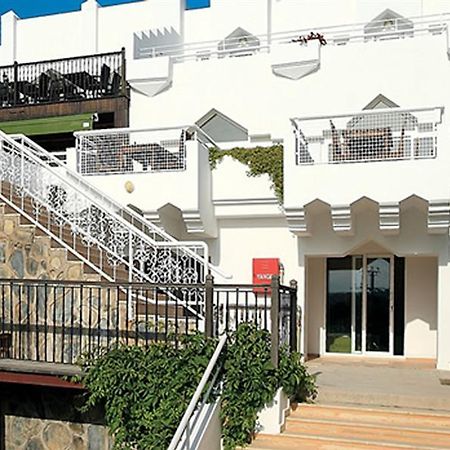 גומבט Litera Relax Resort Hotel מראה חיצוני תמונה